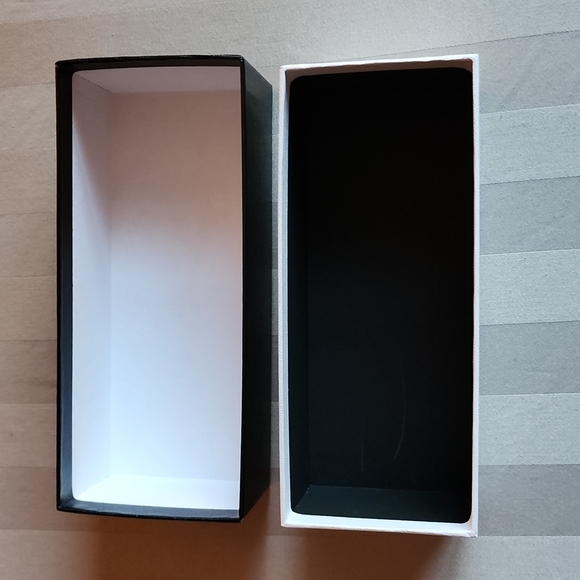 Genuine Channel Eyeglass Box (empty) - Picture 3 of 8